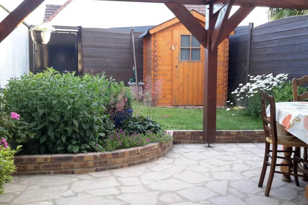 Agreable Logement Dans Petit Village Sud-Essonne Champcueil Exterior foto