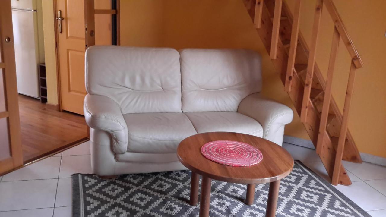 Agreable Logement Dans Petit Village Sud-Essonne Champcueil Exterior foto